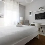 Contrasti - Black & White Apartament *