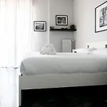 Apartament Contrasti - Black & White *