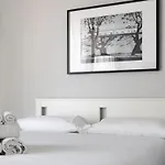 Apartament Contrasti - Black & White Mediolan