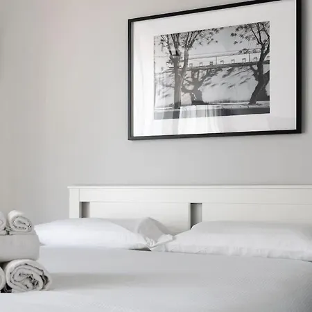 Appartement Contrasti - Black & White Milaan